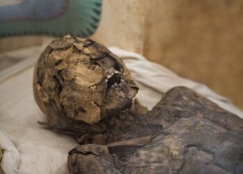 Pesquisadores descobrem múmias mais antigas do mundo com quase o dobro da idade das egípcias