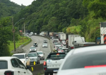 Trecho onde passam até 100 mil veículos por dia na rodovia mais importante do Brasil deve ser desviado para construção de túnel