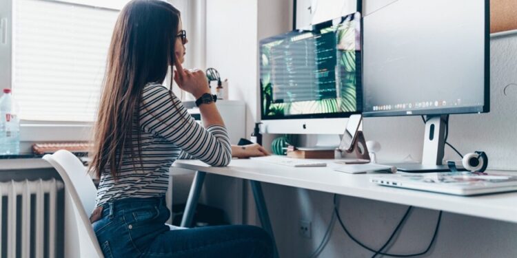 Duas profissões podem garantir salários de até R$ 45 mil para brasileiros na Itália