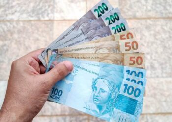 Ministério da Fazenda convoca empregados para sacar dinheiro de trabalhos feitos antes de 1988