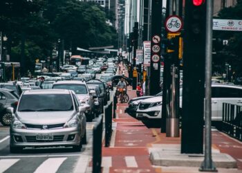 5 carros inimigos dos postos de gasolina que fazem mais de 20km/l em 2025