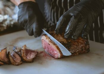 Prefeito que quer tornar sua cidade a melhor para viver no Brasil confirma churrasco de lanche nas escolas
