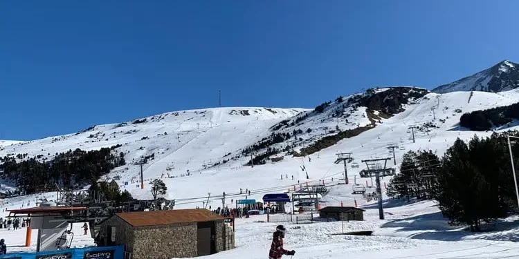 País escondido na Europa colado na França é ideal para quem quer viajar gastando pouco