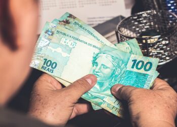 Aumento do salário mínimo rende ótima notícia para milhões de brasileiros