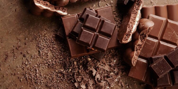 Chocolate que virou febre nos Estados Unidos começa a ser vendido no Brasil em 3 versões