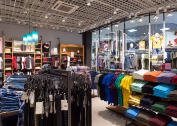 Gigante varejista com 200 lojas confirma fechamento de unidade pela primeira vez