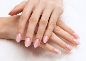 Unhas de gel com os dias contados após proibição entrar em vigor em setembro