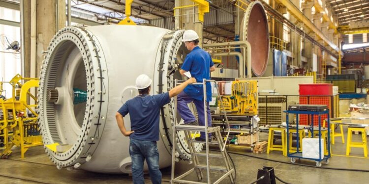 Cidades brasileiras disputam nova fábrica da WEG que promete gerar 1.000 empregos: Veja as favoritas