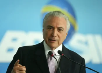 Michel Temer se aposentou aos 55 anos com salário de dar inveja