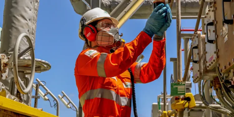 Geólogo brasileiro achou petróleo após furar poço com apenas 17 metros