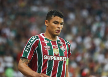 Após se aposentar dos gramados, Thiago Silva vai seguir profissão que já foi sonho de qualquer garoto