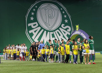 Jogador conhecido pela velocidade no Palmeiras agora trabalha em açougue