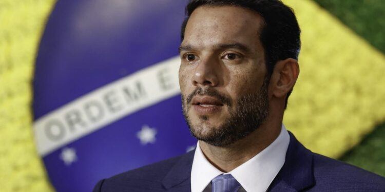 Presidente da CBF revela dois segredos para o shape trincado que possui