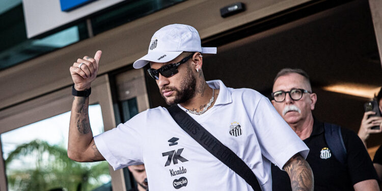Neymar tem vizinho famoso e bilionário no prédio mais alto do Brasil