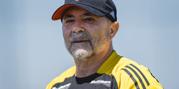 Enquanto Rogério Ceni ganha R$ 1 milhão no Bahia, salário de Sampaoli no Galo não fica atrás