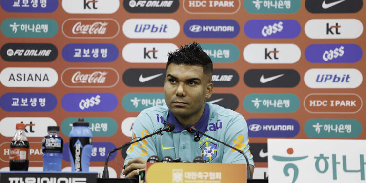Nova profissão do volante Casemiro surpreende fãs de futebol