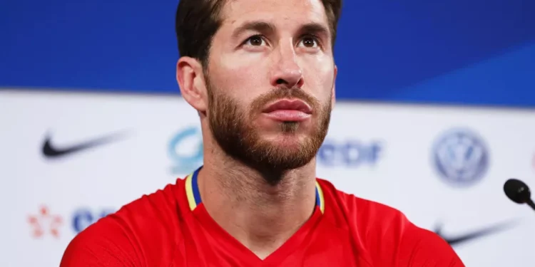 Sérgio Ramos desembarca no Brasil