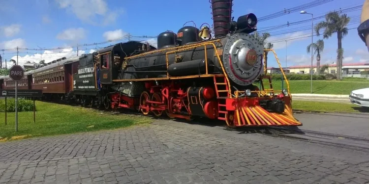 Nova ferrovia vai passar por 13 cidades e ligar capital brasileira ao destino mais badalado do inverno no País