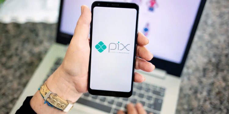 Banco Central divulga lista de pessoas que terão a chave PIX bloqueada