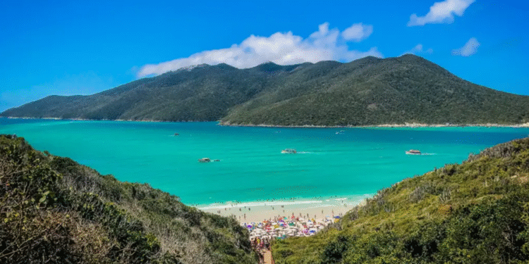 Praia xodozinha de São Paulo foi eleita a melhor do Sudeste