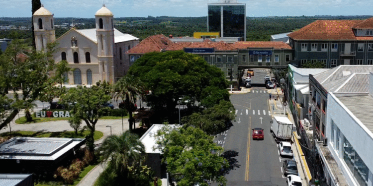 Cidade de SC é considerada o paraíso para idosos que buscam diversão