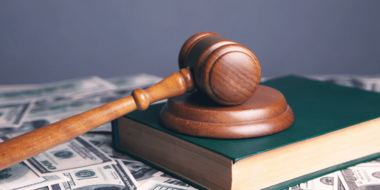 Falência decretada: Rede varejista é obrigada a fechar todas as suas 800 lojas