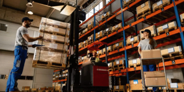 Catarinense que iniciou no almoxarifado hoje aparece entre os bilionários da Forbes