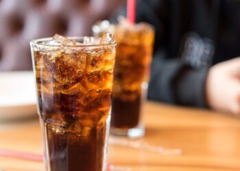 Refrigerante saboroso dos anos 80 retorna às prateleiras para felicidade da população