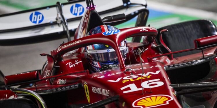 Brasileiro pode fechar contrato milionário para ser o novo piloto da Ferrari na F1