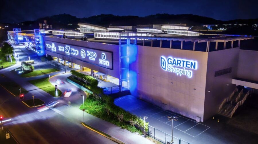 Shoppings do Grupo Almeida Junior tocam hino nacional duas vezes ao dia