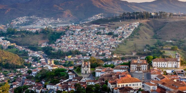 Todo brasileiro deveria conhecer a cidade mineira que parece ter parado no tempo com sua beleza única