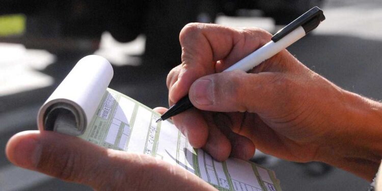 Motoristas comemoram nova ação do governo que promete reduzir o número de multas no Brasil