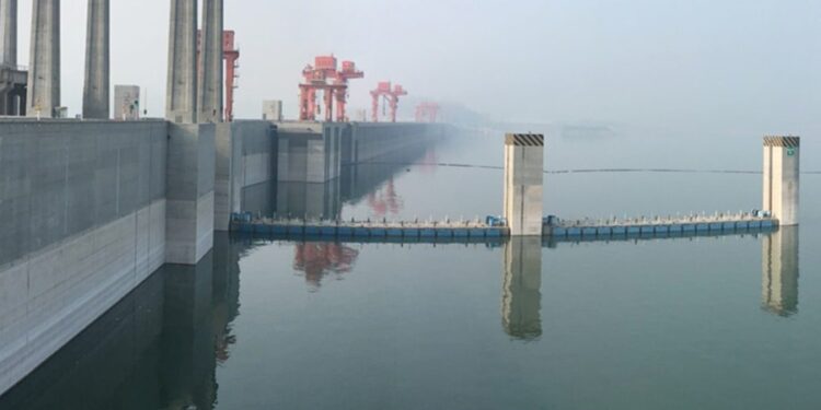 NASA confirma que enorme barragem na China está mudando a rotação da Terra e humanos serão afetados