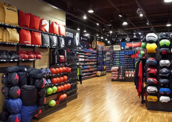 Famosa vendedora de materiais esportivos fecha as porta desapontando clientes