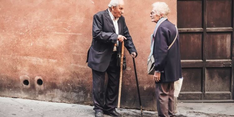 Cientistas anunciam idade máxima para viver: Depois disso, quase impossível
