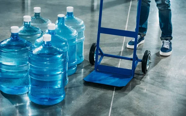 Nova forma de tomar água chegou para aposentar os garrafões