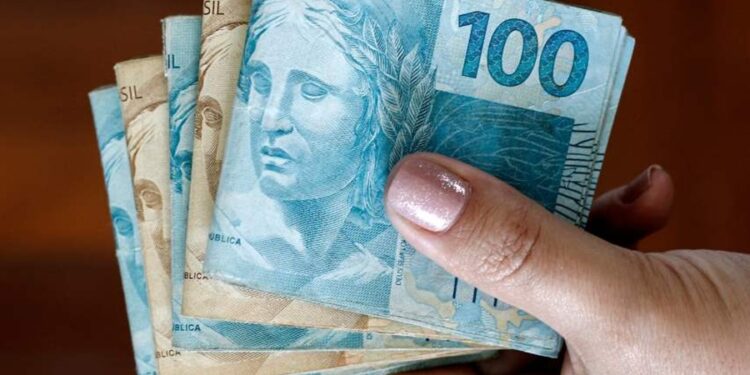 Prefeito no MS ajusta seu salário para R$ 25 mil após Justiça determinar que deveria ser R$ 19,9 mil