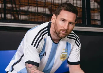 Ficamos de queixo caído com o valor que Messi ganha da Adidas todos os anos