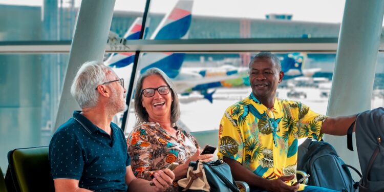Novo programa do governo chega para ajudar aposentados a viajar de avião