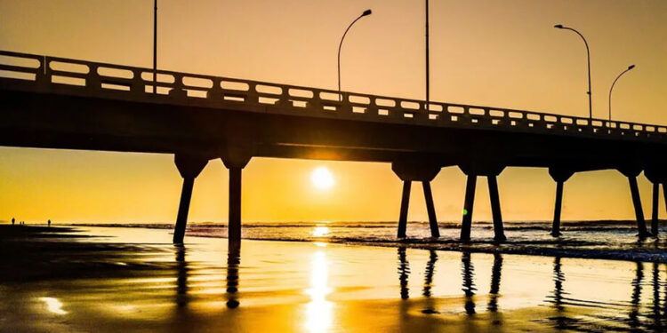 Plataforma de pesca enorme vai ganhar reforma no litoral paulista