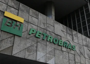 Petrobras recebe autorização do Ibama para iniciar exploração de petróleo em local inédito no Brasil