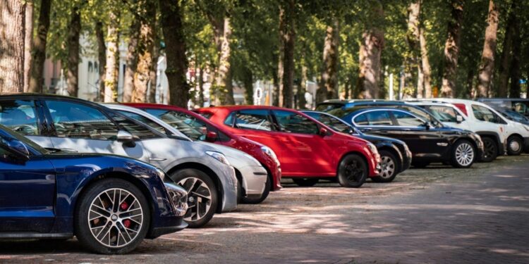 Lista de carros que não serão mais aceitos na Uber é divulgada