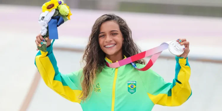 Rayssa Leal, a Fadinha do Skate, tem fortuna de cair da cadeira aos 17 anos