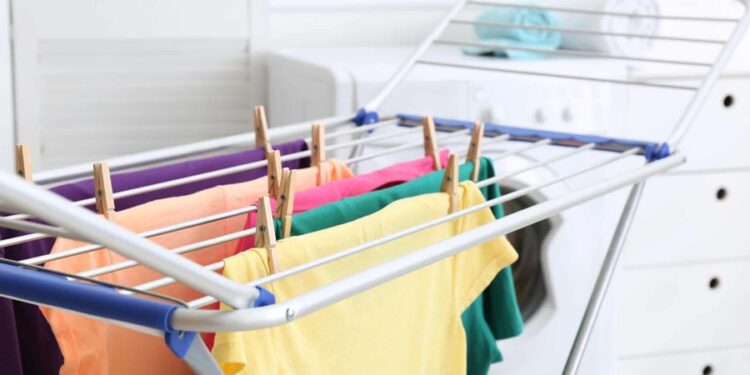 Adeus, secadora: Truque holandês faz roupas ficarem secas mais rápido