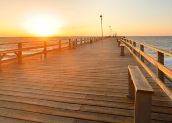 Píer em forma de L, ferrovia e os maiores navios do mundo: Cidade com 11 mil habitantes vai receber investimento de R$ 55 bilhões para novo porto