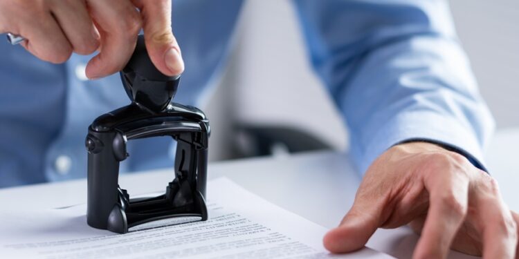 Quais as regras para os cartórios rejeitarem registros de nomes?