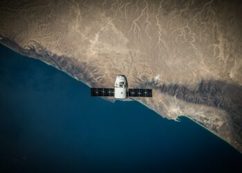 Elon Musk ganhou dor de cabeça das grandes após fenômeno que acontece a cada 11 anos derrubar seus satélites