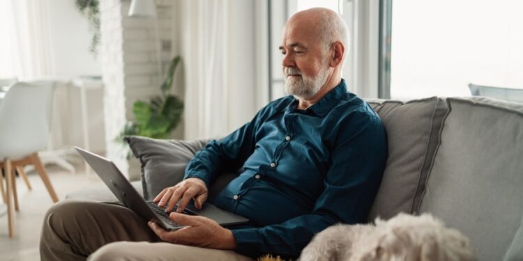 4 despesas que aposentados podem se livrar de vez para aproveitar melhor a vida