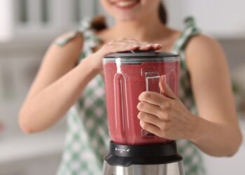 Adeus, liquidificador: nova invenção faz tudo em menos tempo e sem bagunça