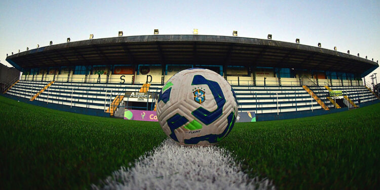 Time não dá conta do recado e CBF confirma o segundo rebaixado de 2025 no Brasileirão Série B